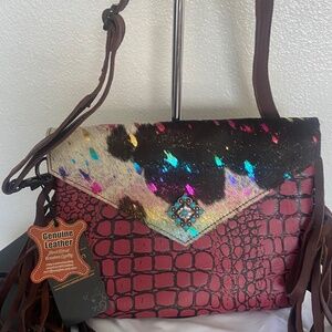 Pink leatherCrossbody clutch